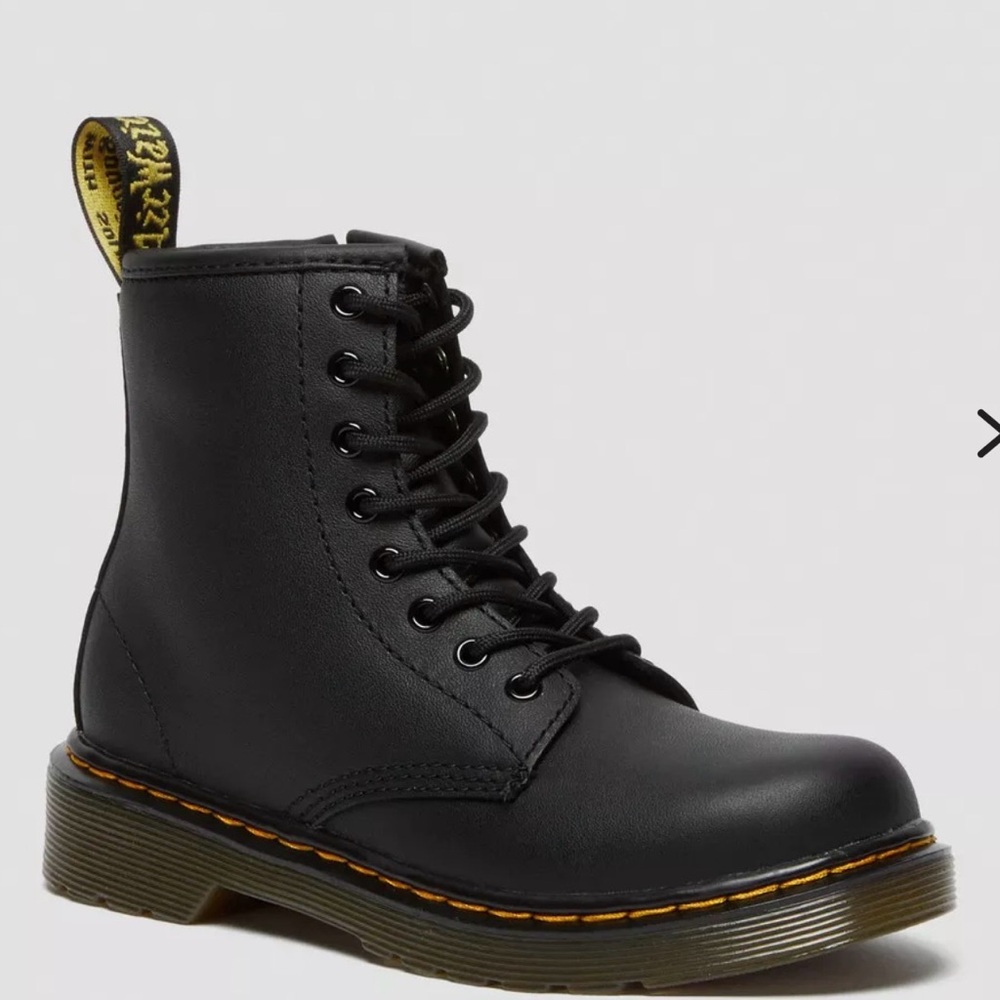 Dr. Martens JUNIOR SOFTY T LEATHER LACE UP BOOTS Sz 3